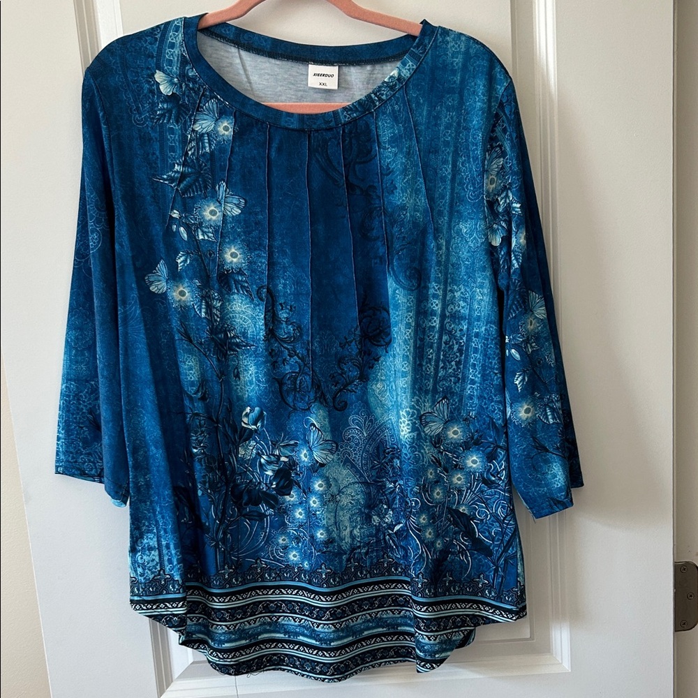 NWOT Teal Floral Tunic-Length Blouse